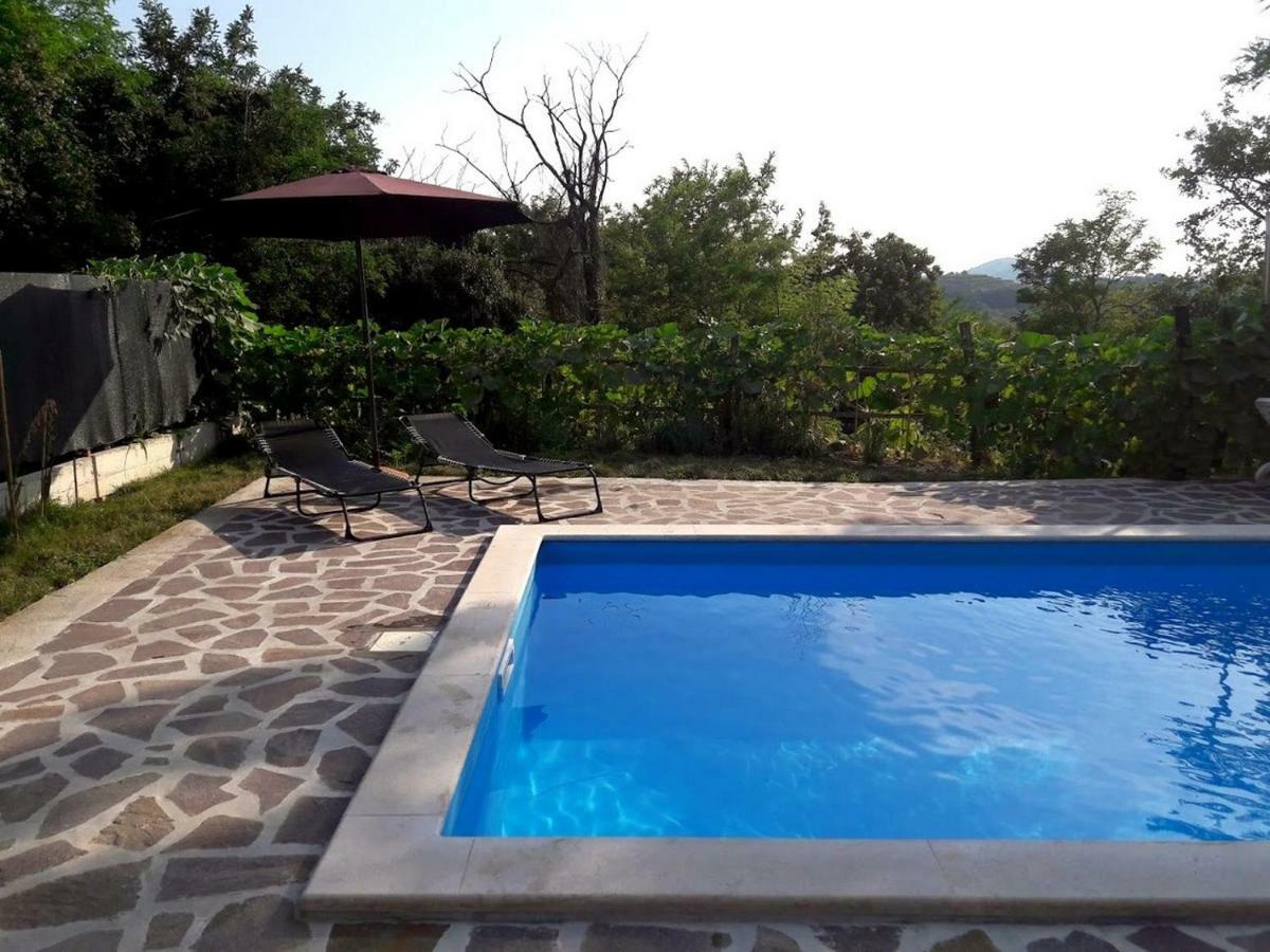 Apartment Nada With Private Pool บูเซต ภายนอก รูปภาพ